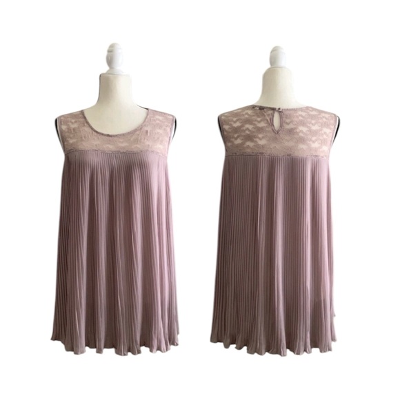 LYNN RYAN | Lace Pleated Top | Size L - Picture 1 of 8
